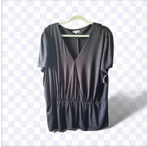 Black v neck blouse size 1x